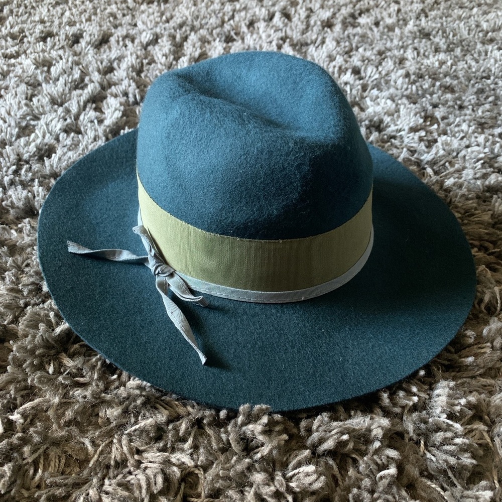 Aqua Hat